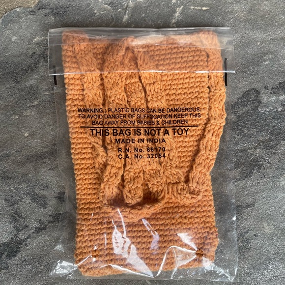 UO-Crochet Small Crossbody Bag - Picture 6 of 6